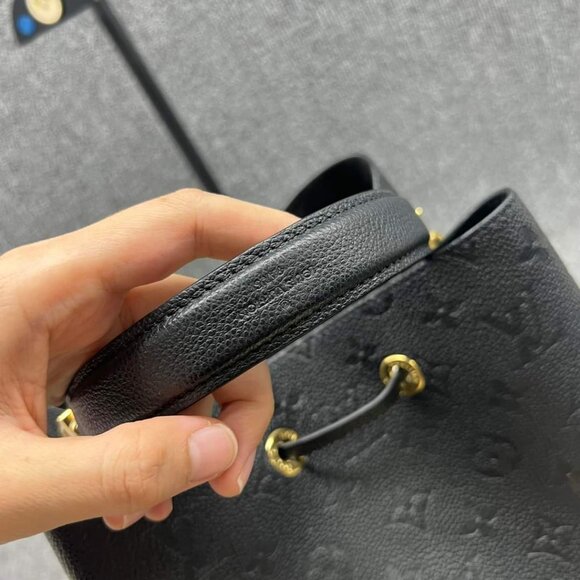 100% Authentic Louis Vuitton NeoNoe Black Leather Satchel - Picture 3 of 16